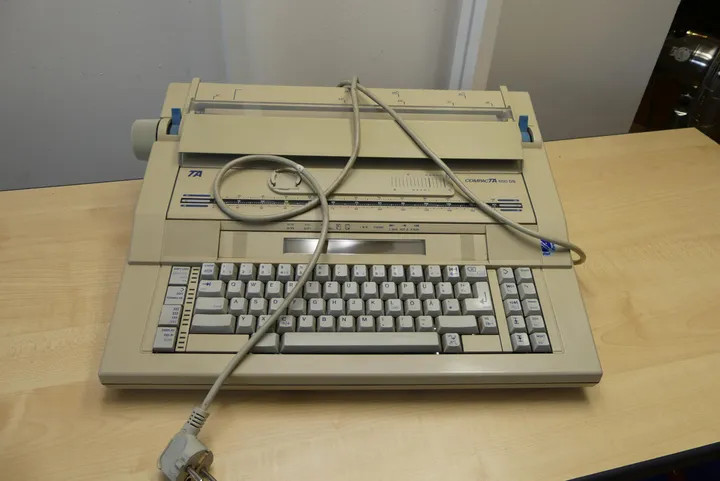 TA Compacta 600 DS Elektronische Schreibmaschine